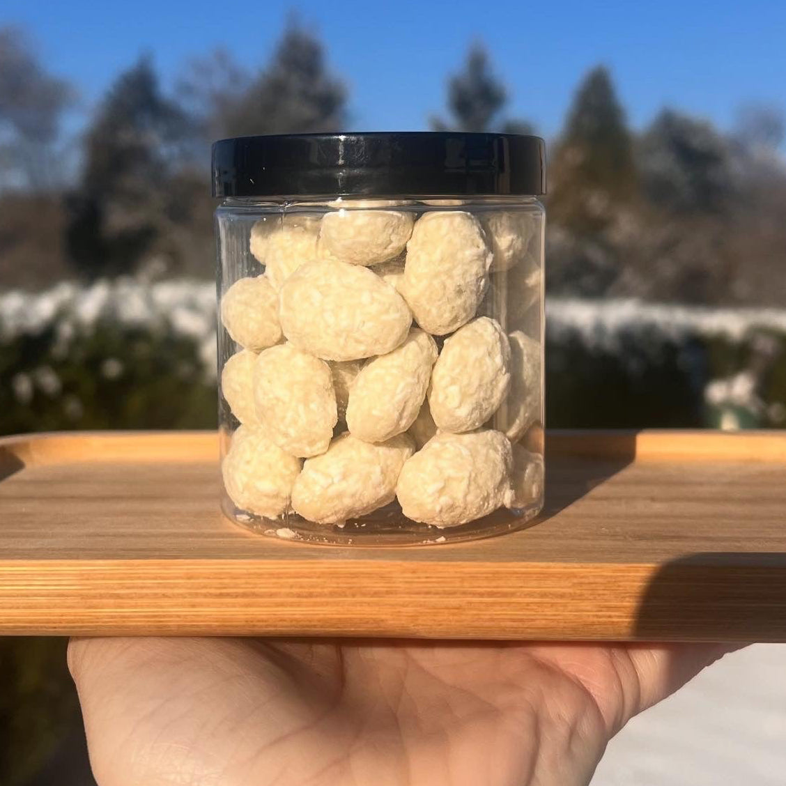 Amandes enrobees de chocolat blanc et noix de coco façon raffaello