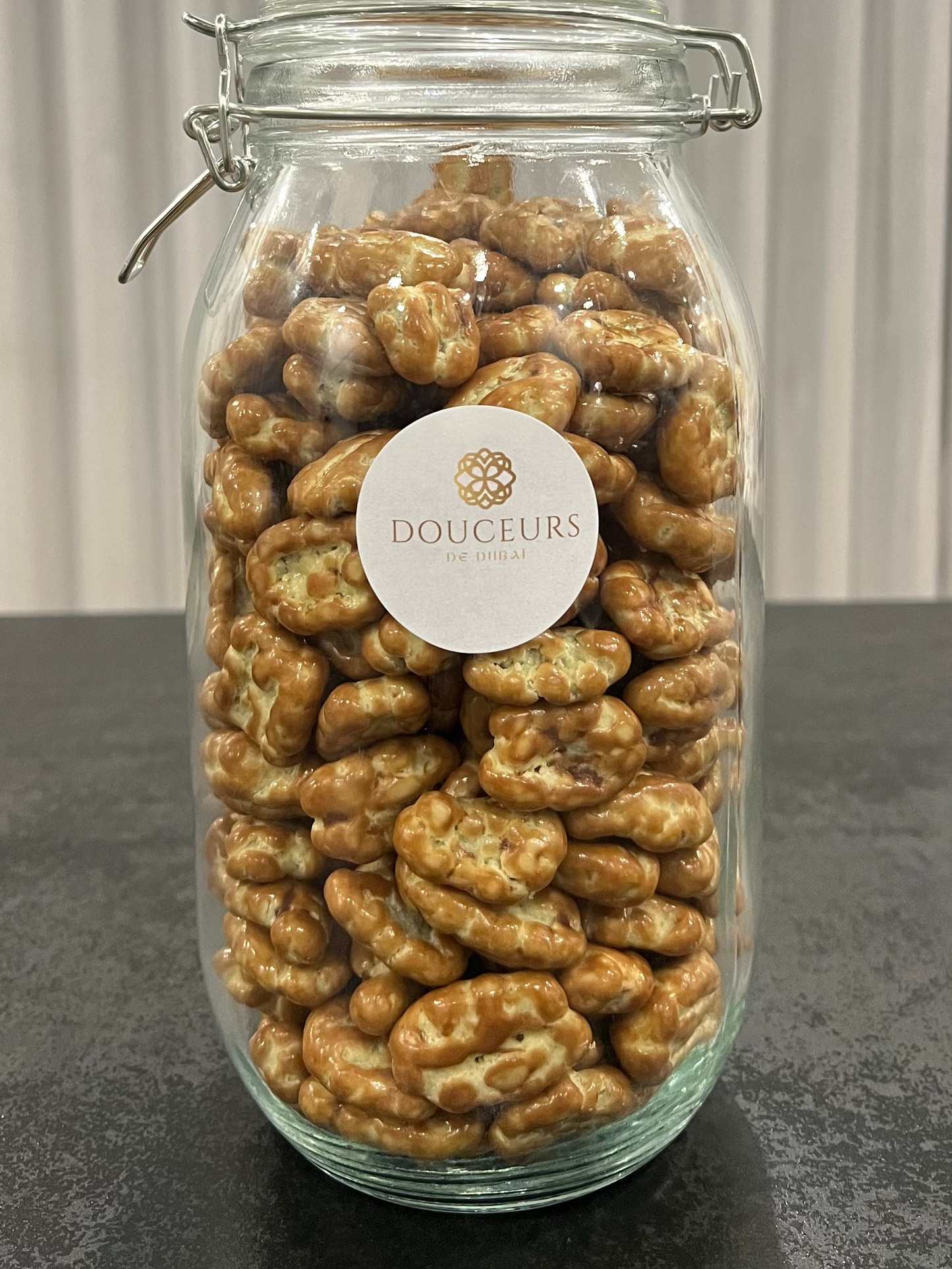 nos noix de pecan enrobees viennent de dubai - best seller : caramel 
